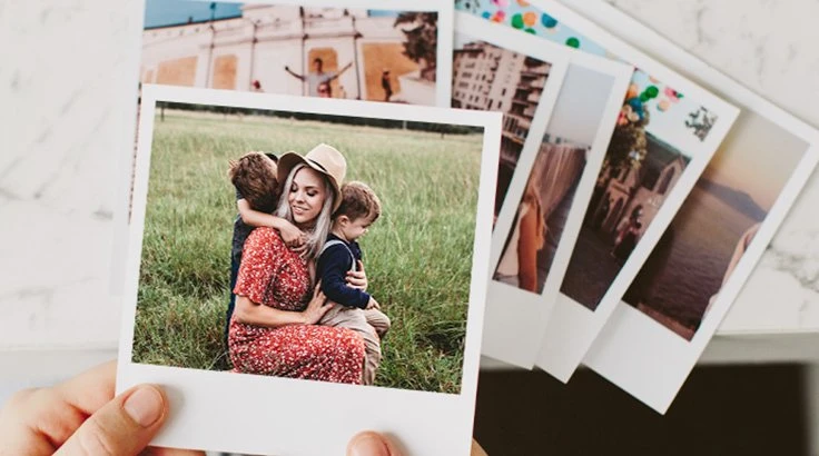 Turn your best phone pics into retro-style prints! Our 4x5.3 retro prints are perfect for those special memories. Available for same-day pick up at any Walgreens store.